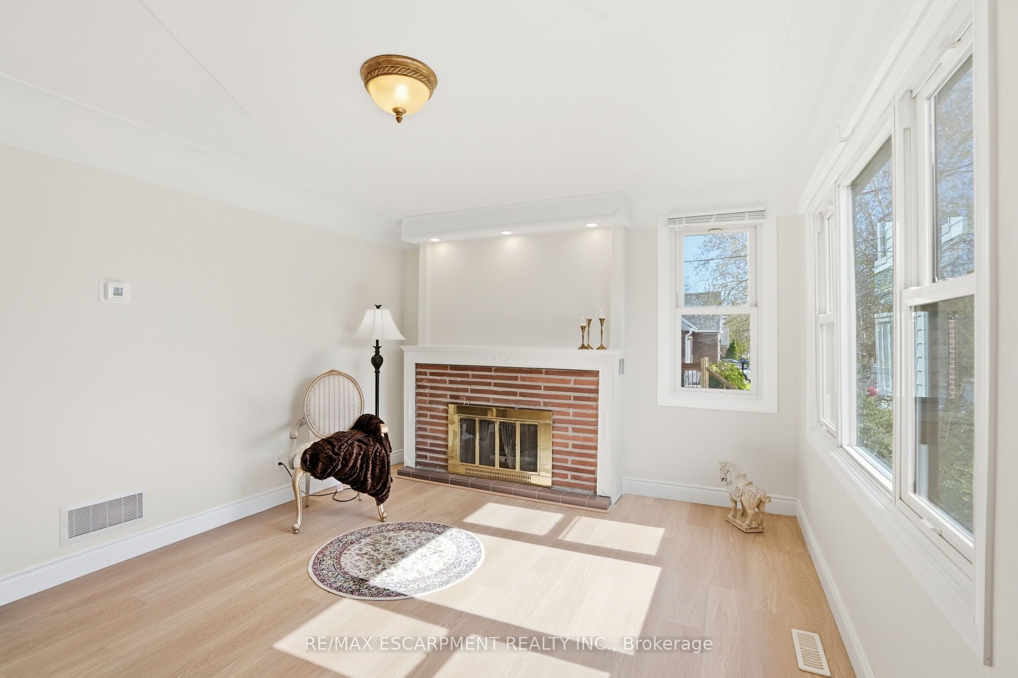 894 Garth Street