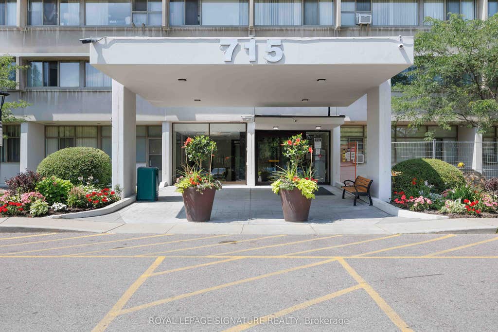 Photo of 715 Don Mills Road #2502, Toronto, ON M3C 1S5 (MLS # C13689724)