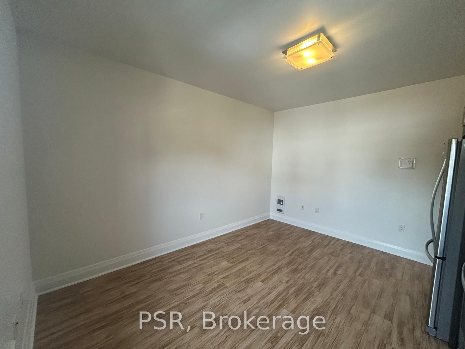 3110 Lake Shore Boulevard W 3