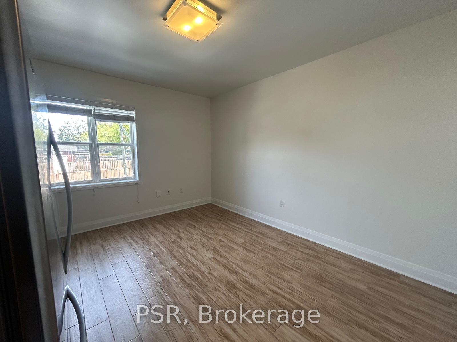 3110 Lake Shore Boulevard W 3