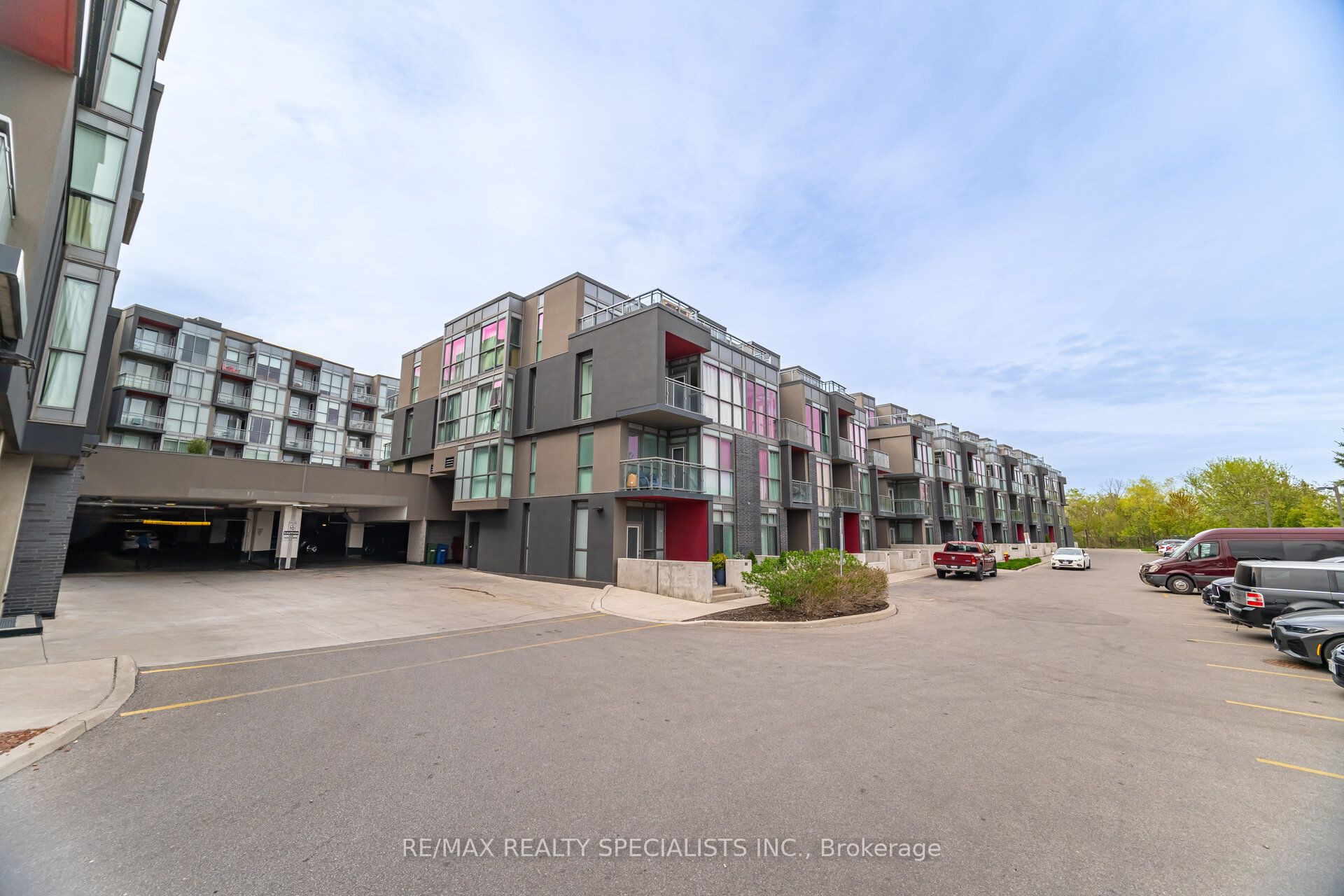 5260 Dundas Street C314