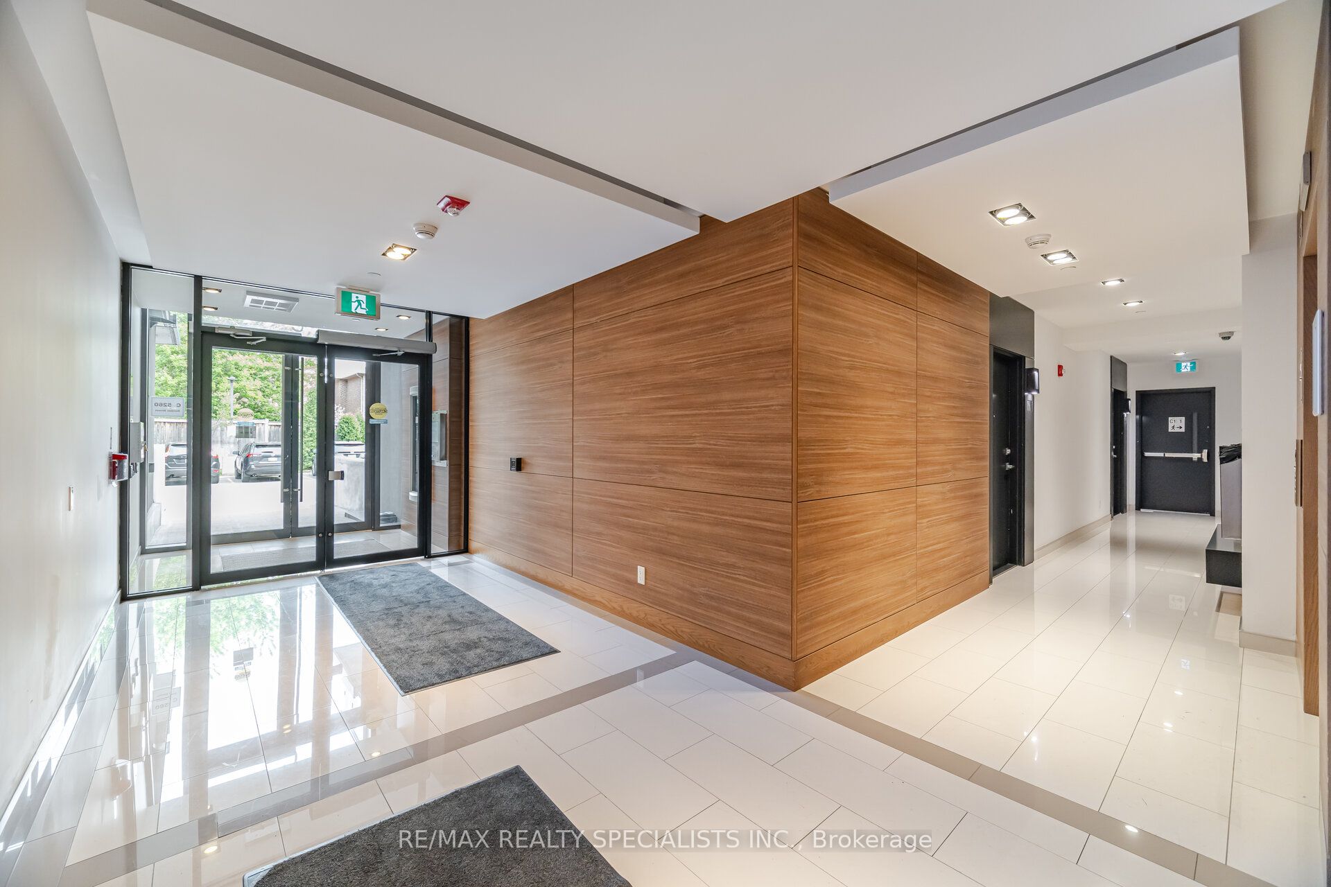 5260 Dundas Street C314