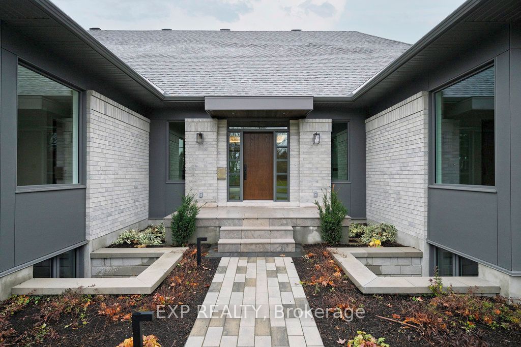 Photo of 26 Clovelly Road W, Beacon Hill North - South and Area, ON K1J 6M2 (MLS # X13086834)