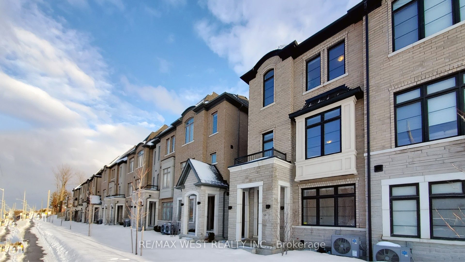 58 De La Roche Drive