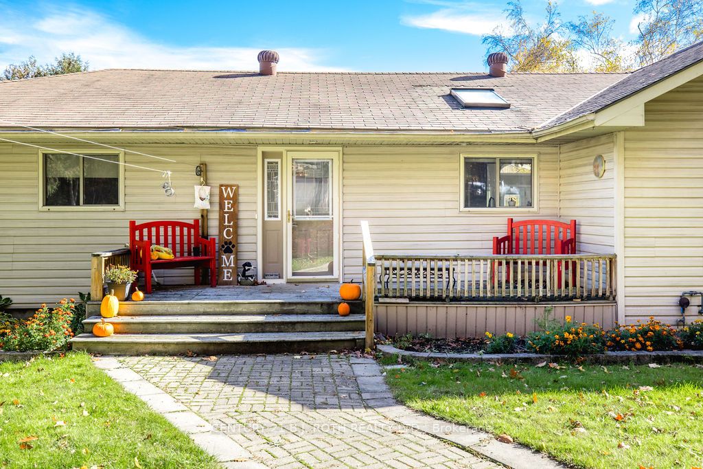 1909 Mcleod Drive
