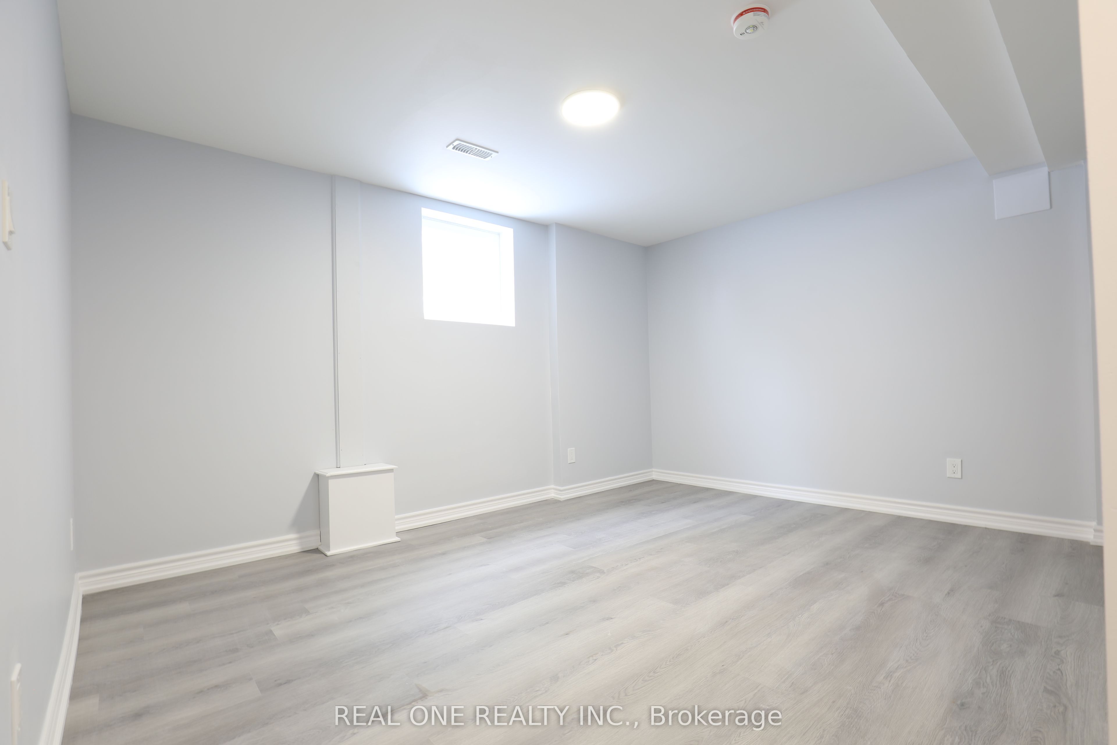 4499 Radisson (Bsmt) Crescent