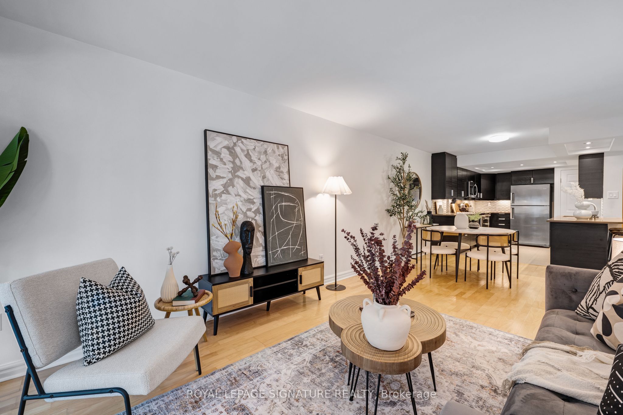 33 University Avenue 1702