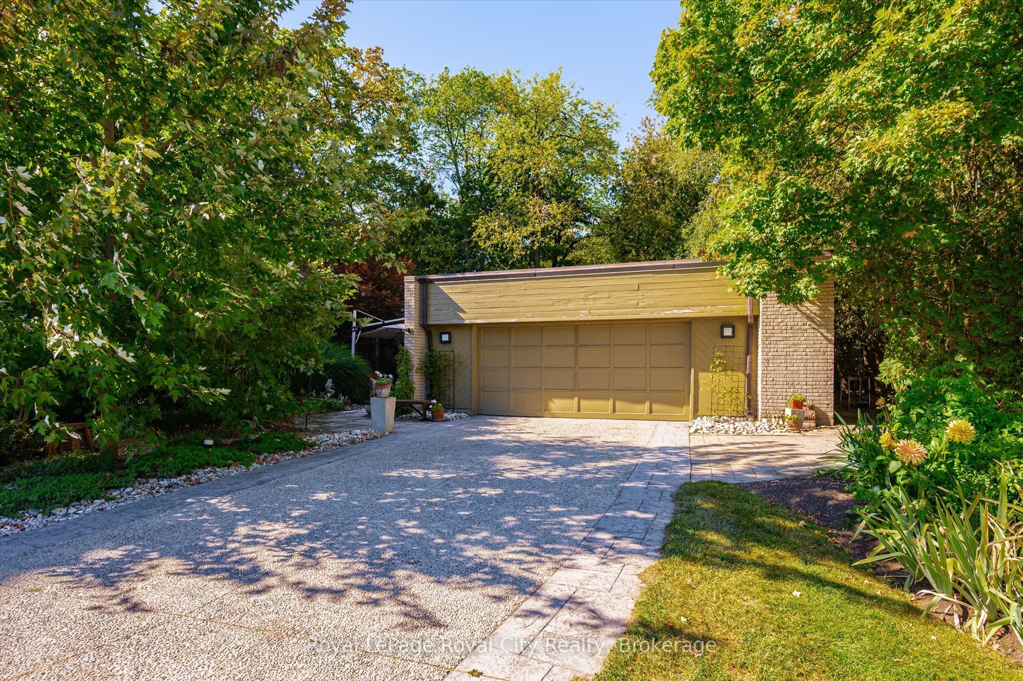 168 South River Road