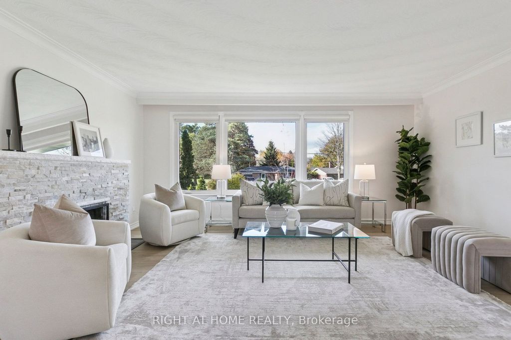 Photo of 421 East Avenue E, Toronto, ON M1C 2W7 (MLS # E12530898)