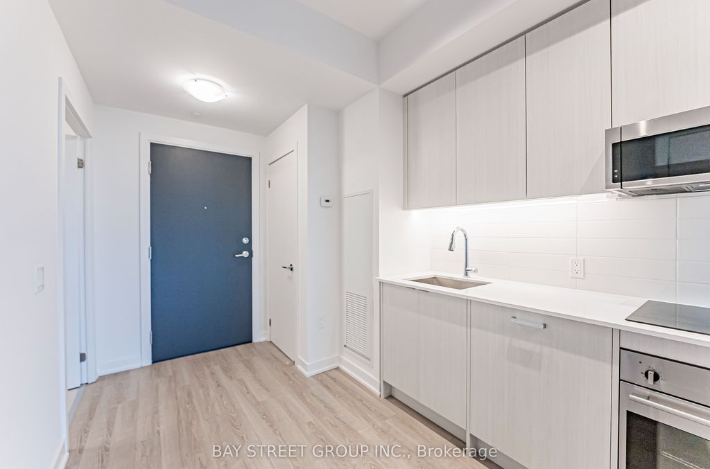 Photo of 250 Lawrence Avenue W #526, Toronto, ON M5M 1B2 (MLS # C12322534)