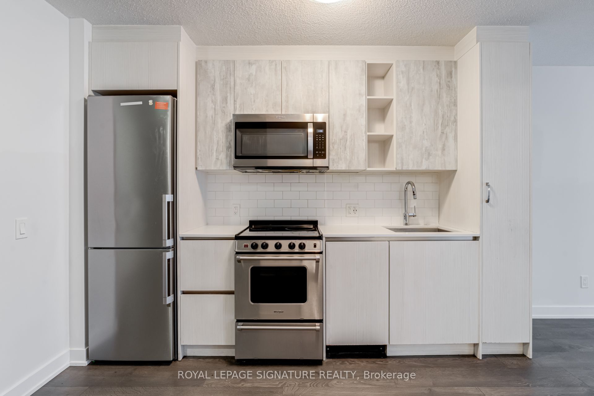 251 Manitoba Street 202
