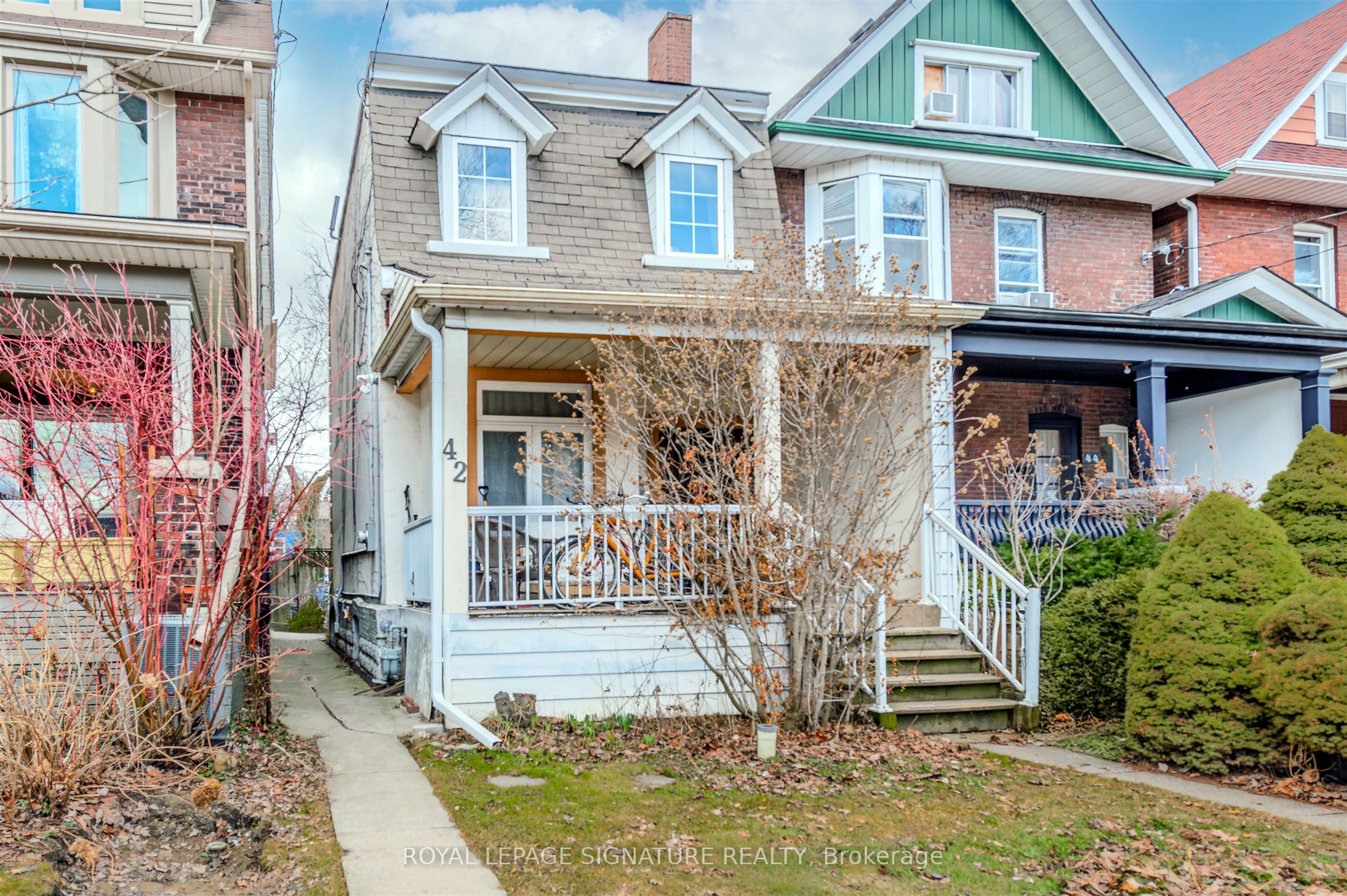 42 Sorauren Avenue