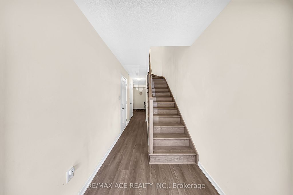 Photo of 1344 Bradenton Path, Oshawa, ON L1K 1A9 (MLS # E13166842)