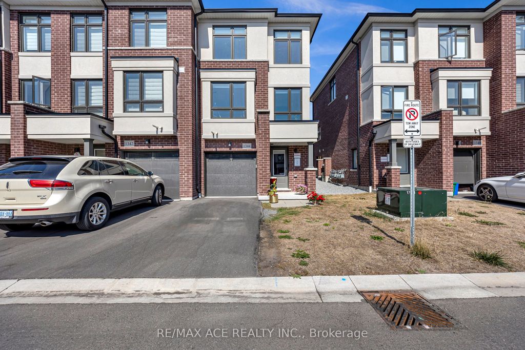 Photo of 1344 Bradenton Path, Oshawa, ON L1K 1A9 (MLS # E13166842)