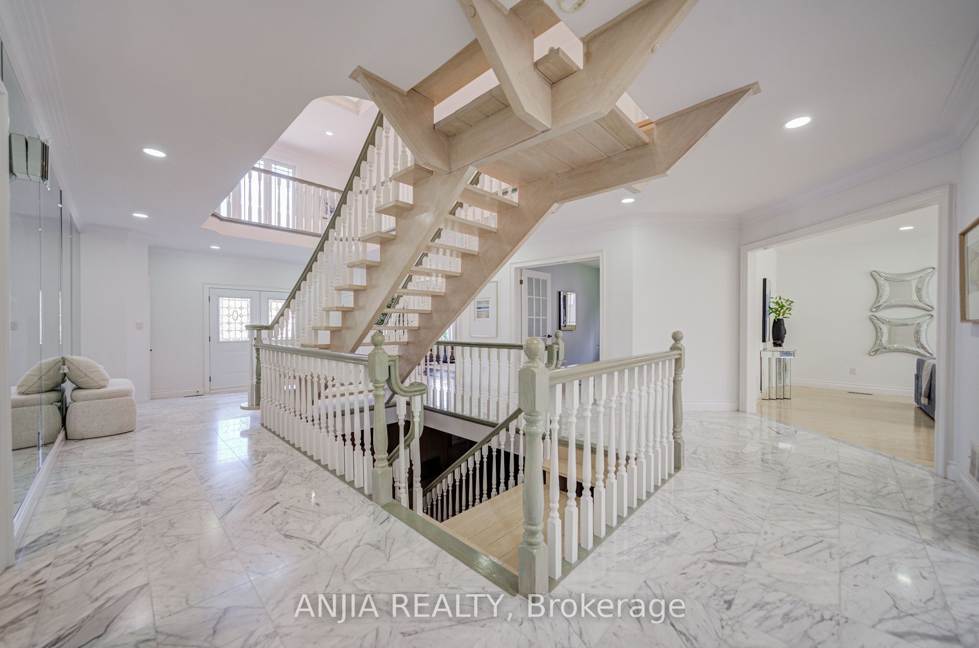63 Beckenridge Drive