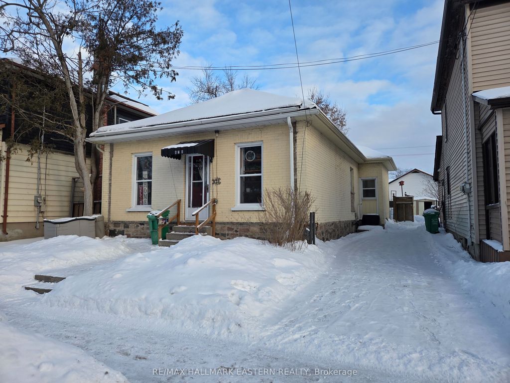 Photo of 870 George Street N, Peterborough, ON K9H 3T7 (MLS # X12672420)