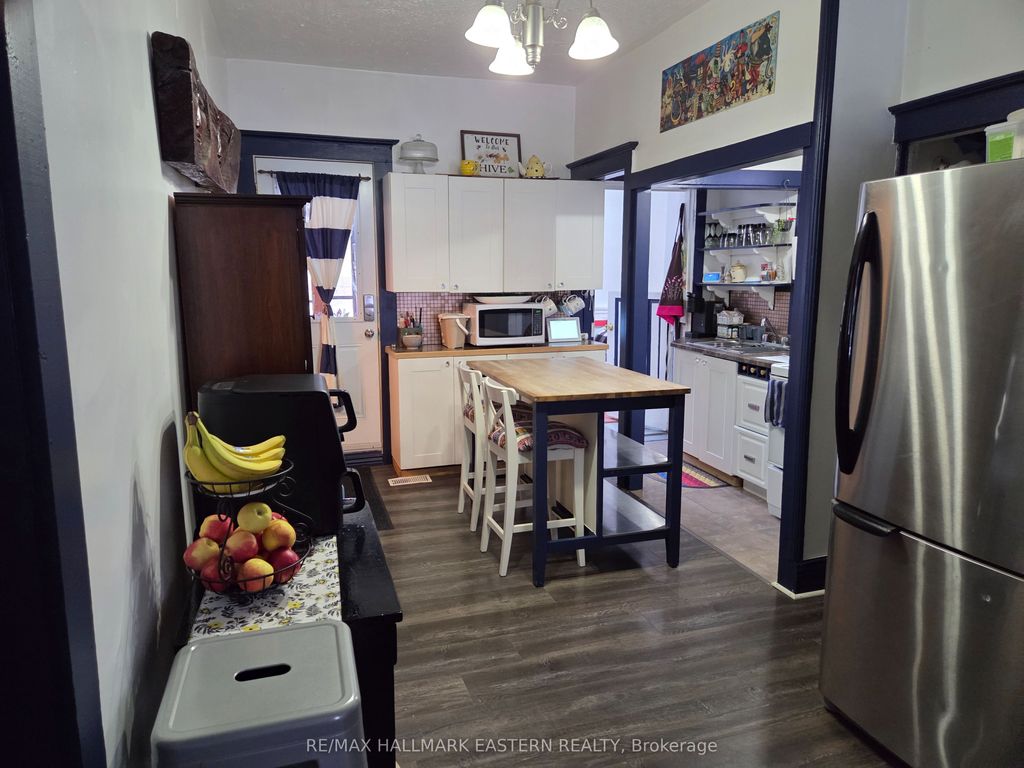 Photo of 870 George Street N, Peterborough, ON K9H 3T7 (MLS # X12672420)