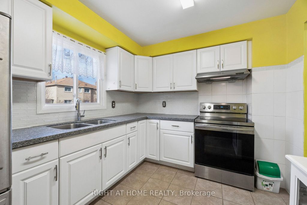 Photo of 183 Ravenscroft Road, Ajax, ON L1T 1Z9 (MLS # E12894206)