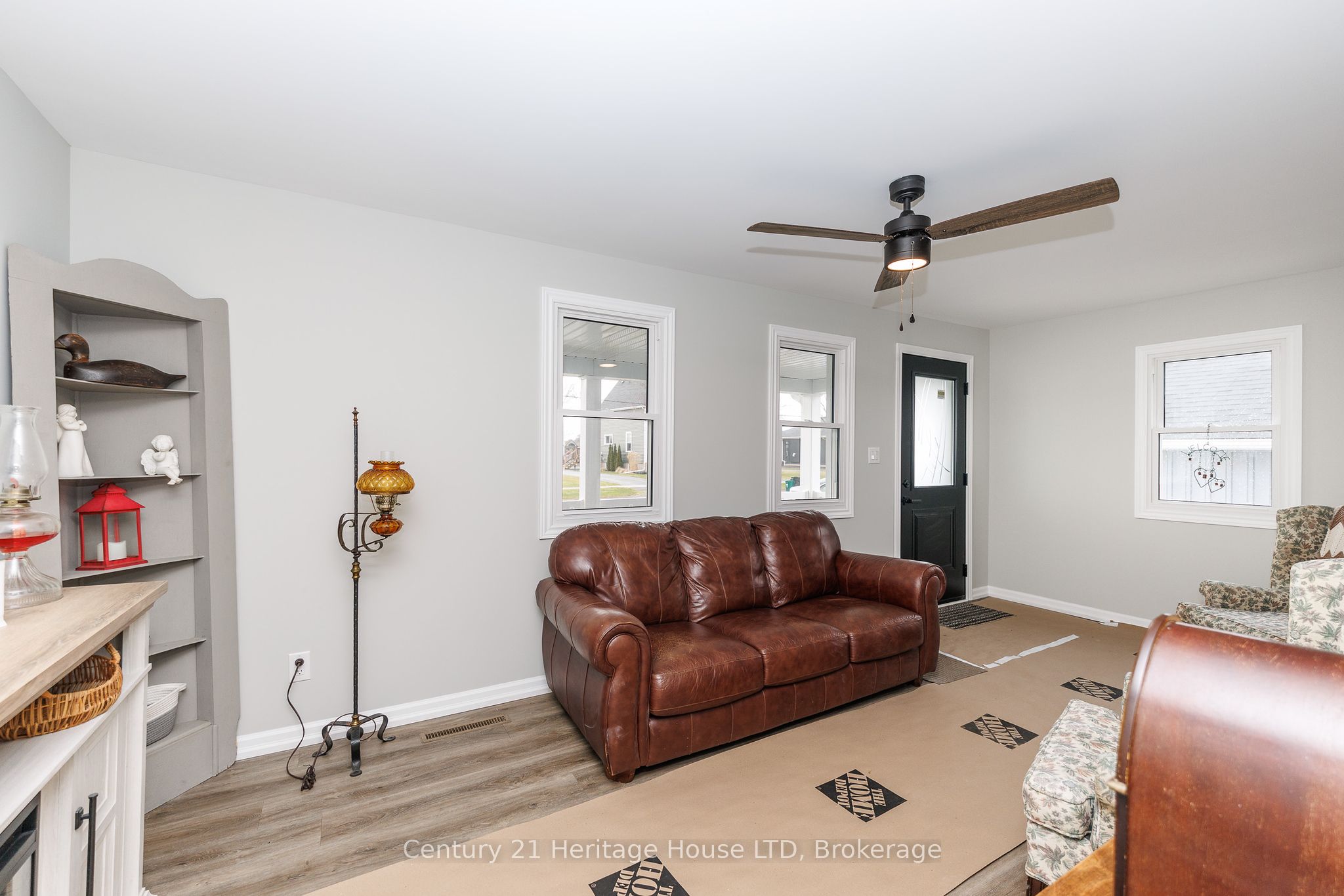 3608 East Main Street E