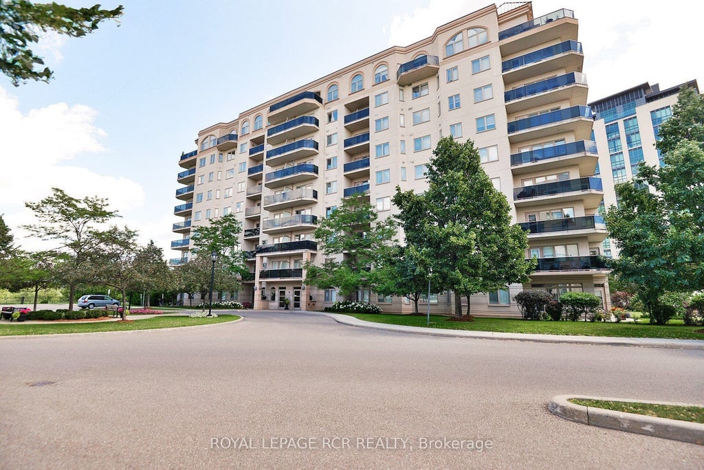 Photo of 10 Dayspring Circle #304, Brampton, ON L6P 1B9 (MLS # W14027392)