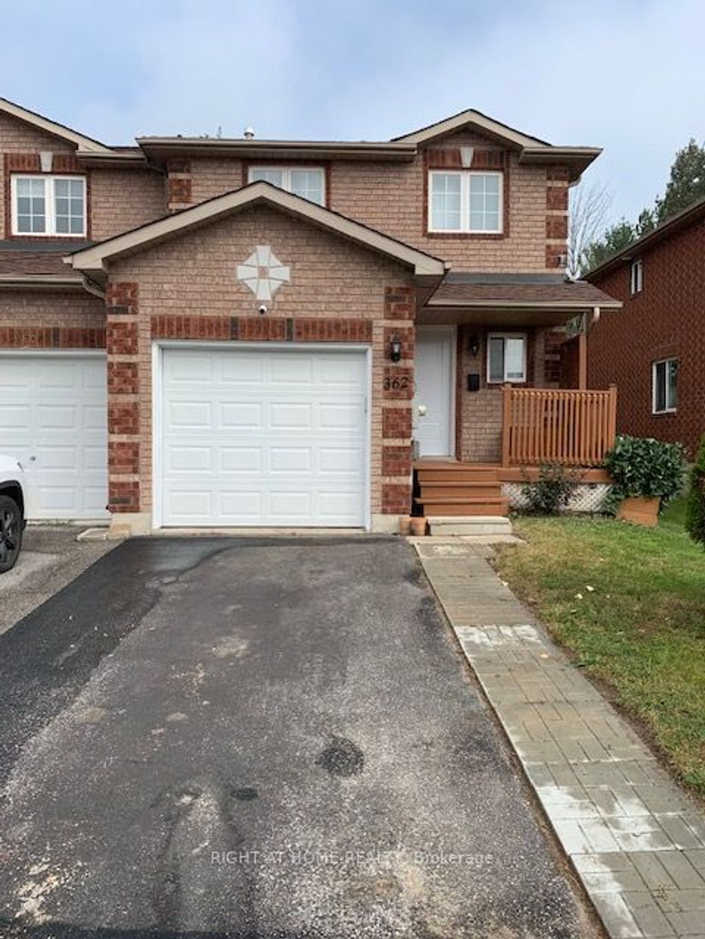 Photo of 362 Dunsmore 362 Dunsmore Ln Lane, Barrie, ON L4M 7B2 (MLS # S12727618)