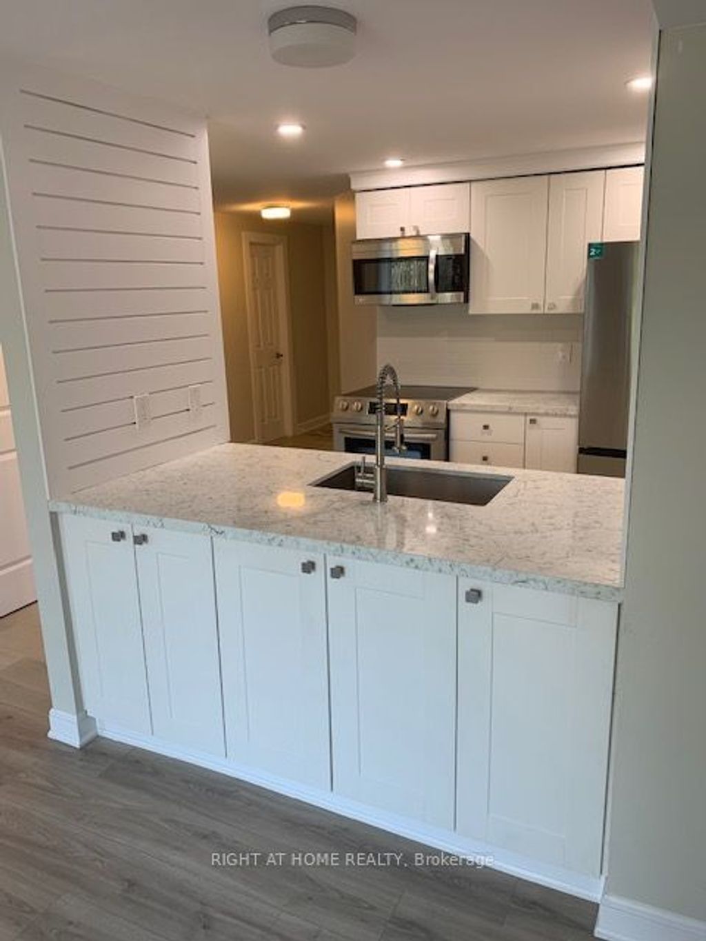 Photo of 362 Dunsmore 362 Dunsmore Ln Lane, Barrie, ON L4M 7B2 (MLS # S12727618)