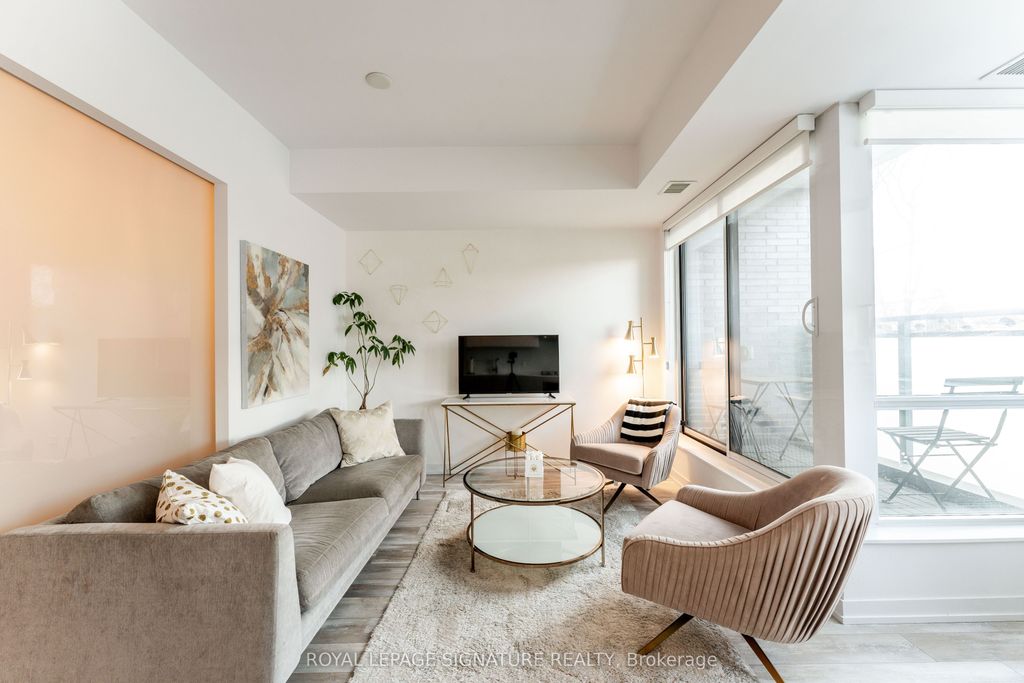 Photo of 38 Howard Park Avenue #219, Toronto, ON M6R 0A7 (MLS # W12690696)