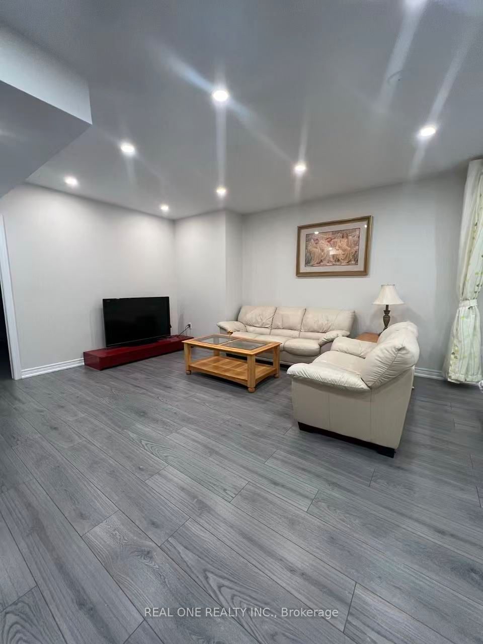 24 Wendelyn Drive