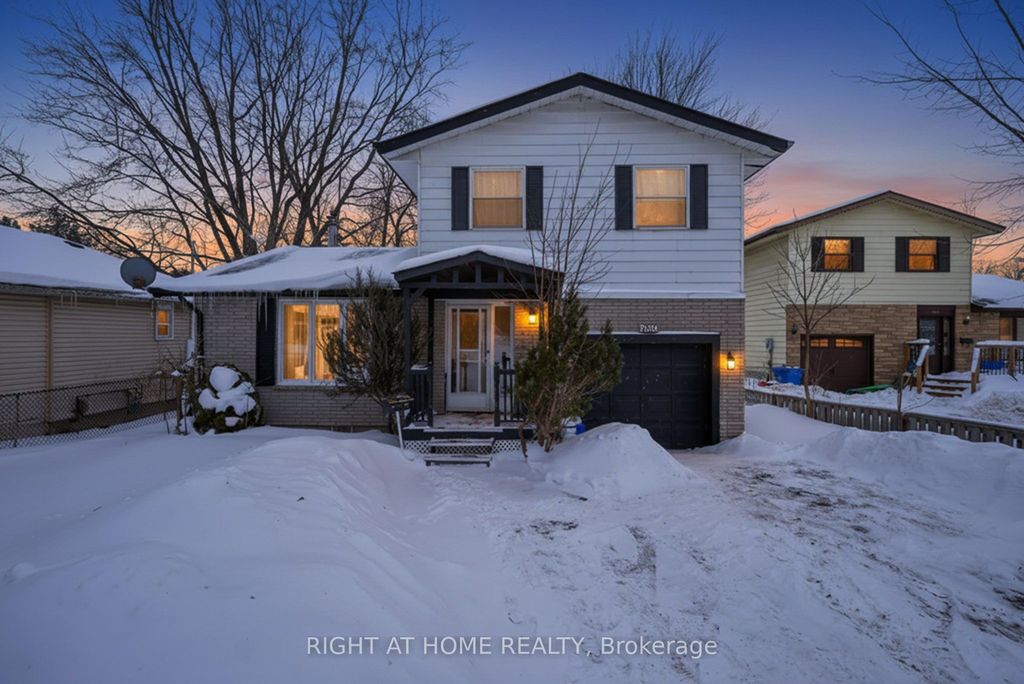 Photo of 100 Metro Road S, Georgina, ON L4P 1W2 (MLS # N12785830)