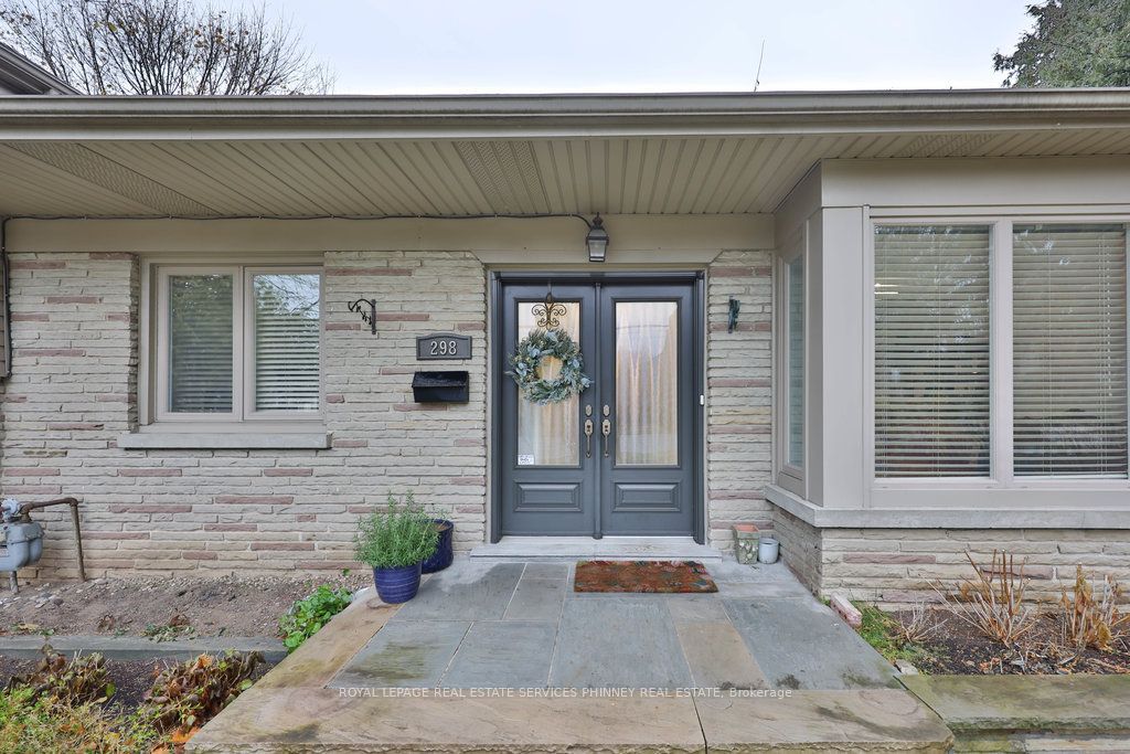 Photo of 298 Burnhamthorpe Road, Toronto, ON M9B 1Z8 (MLS # W12583280)