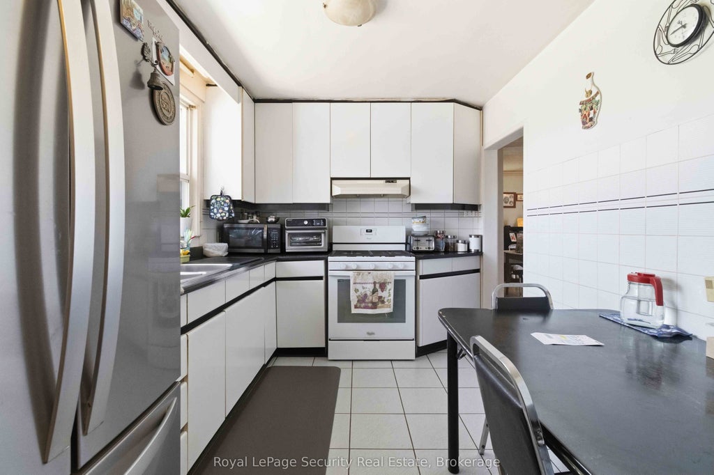 Photo of 73 St Andrews Boulevard, Toronto, ON M9R 1W4 (MLS # W13576916)