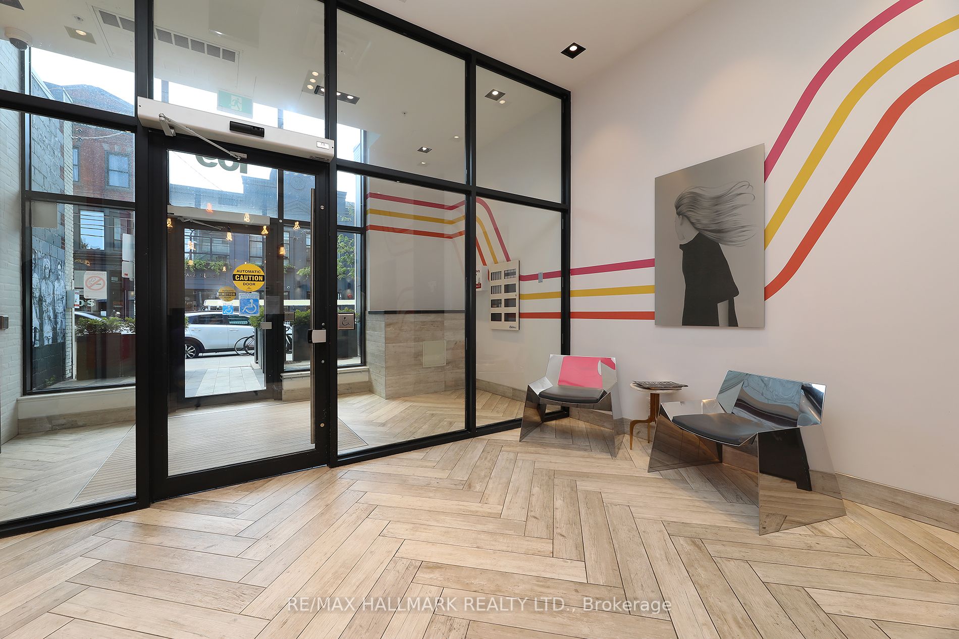 109 Ossington Avenue 211