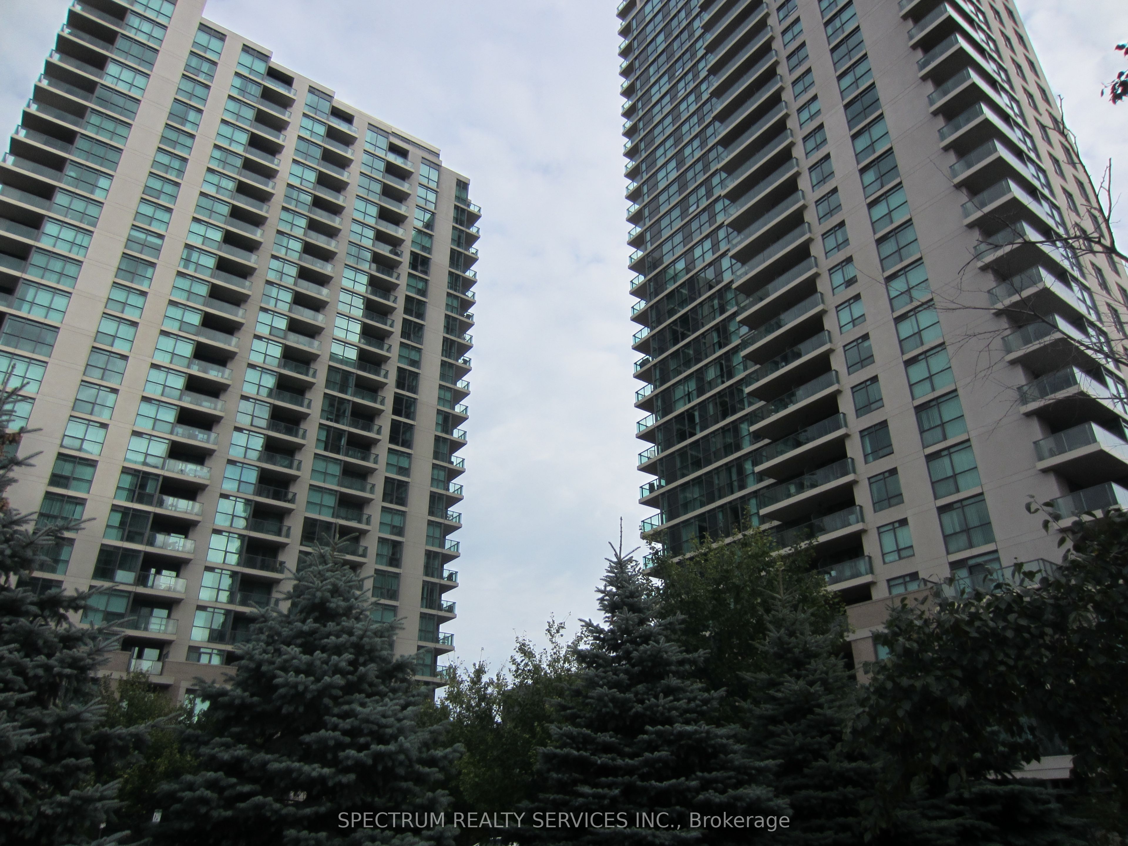 215 Sherway Gardens 708