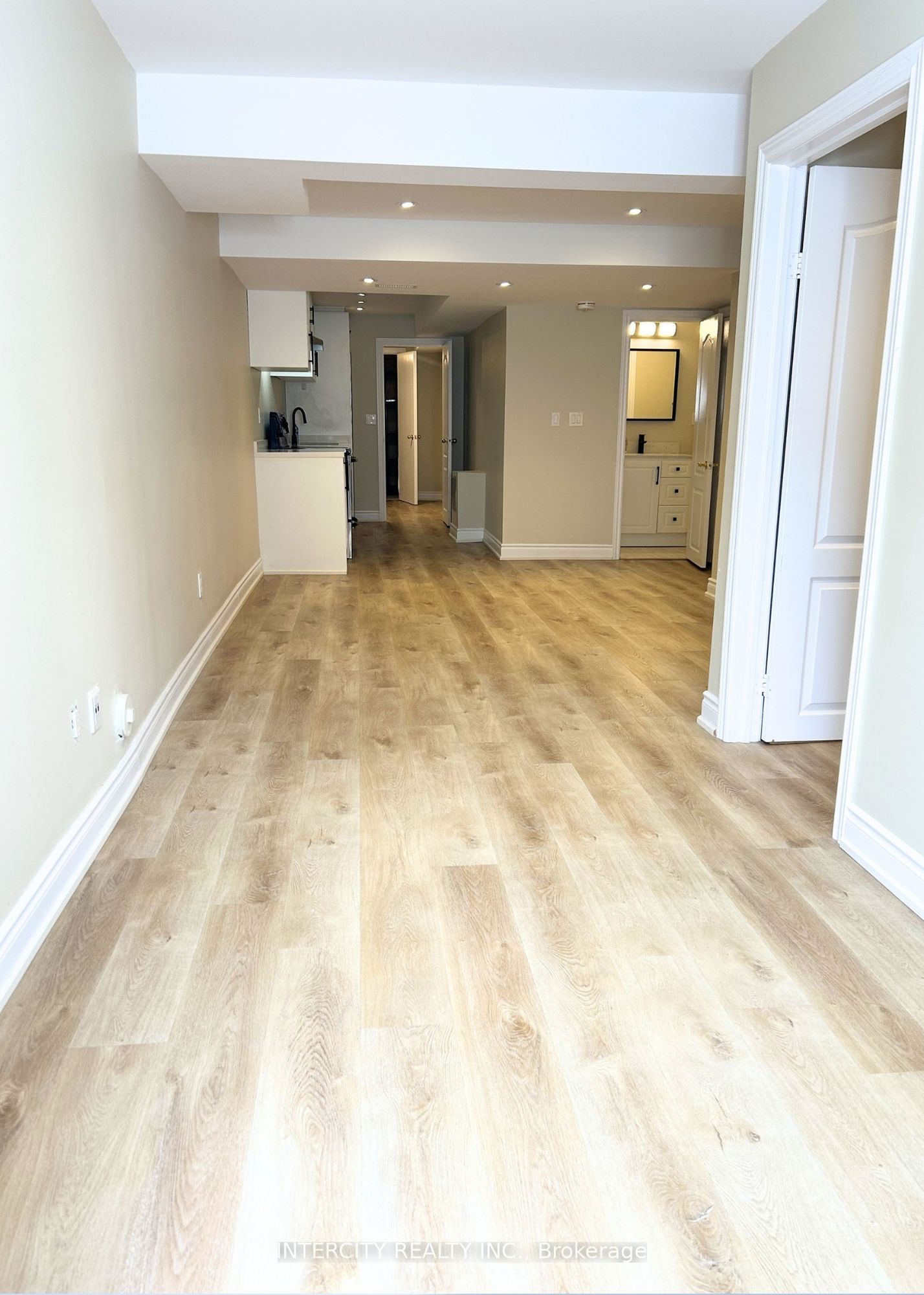 30 Oak Park Crescent Basement