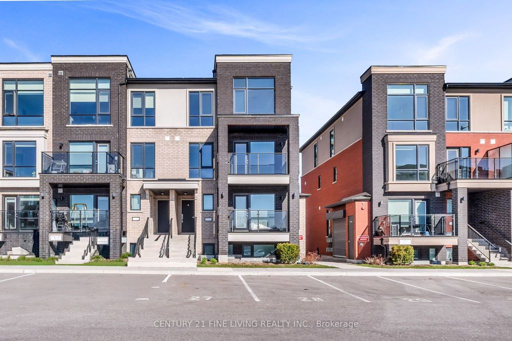 Photo of 185 Veterans Drive #17, Brampton, ON L7A 5L2 (MLS # W13158448)