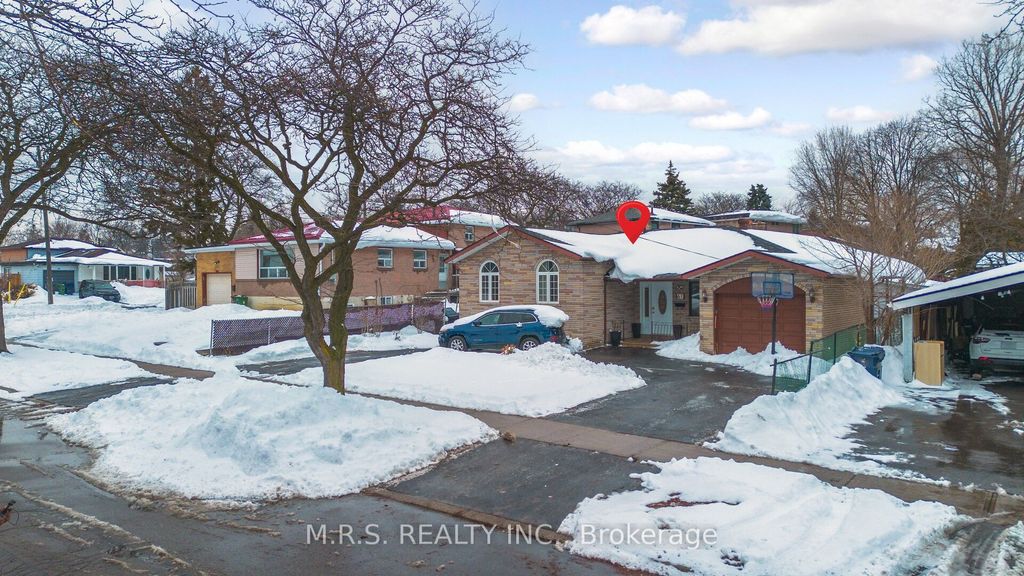 Photo of 61 Bloomington Crescent, Toronto, ON M3N 1R2 (MLS # W12707638)