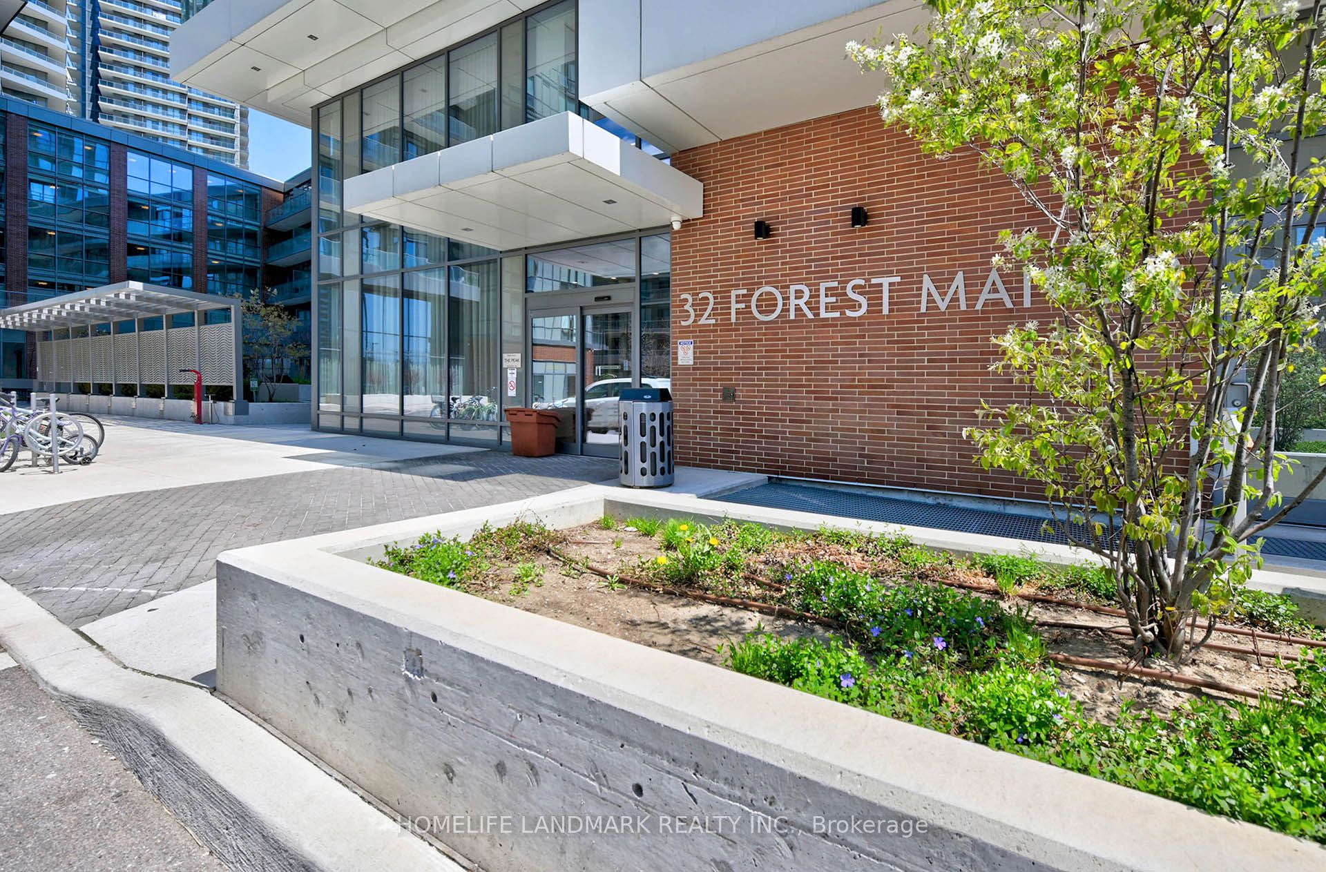 32 Forest Manor Road 1103