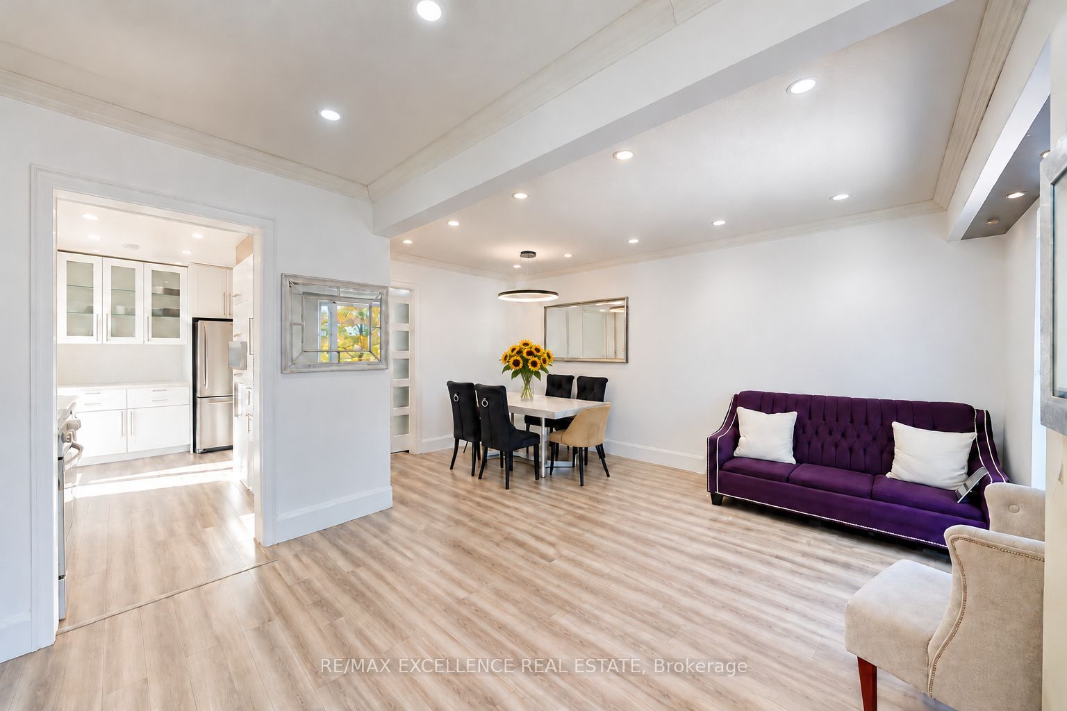 2458 Cobbinshaw Circle