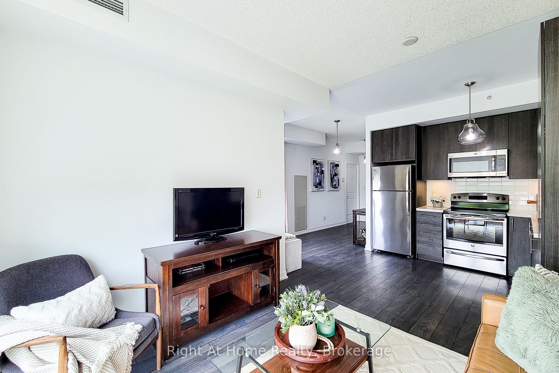1284 Guelph Line 318