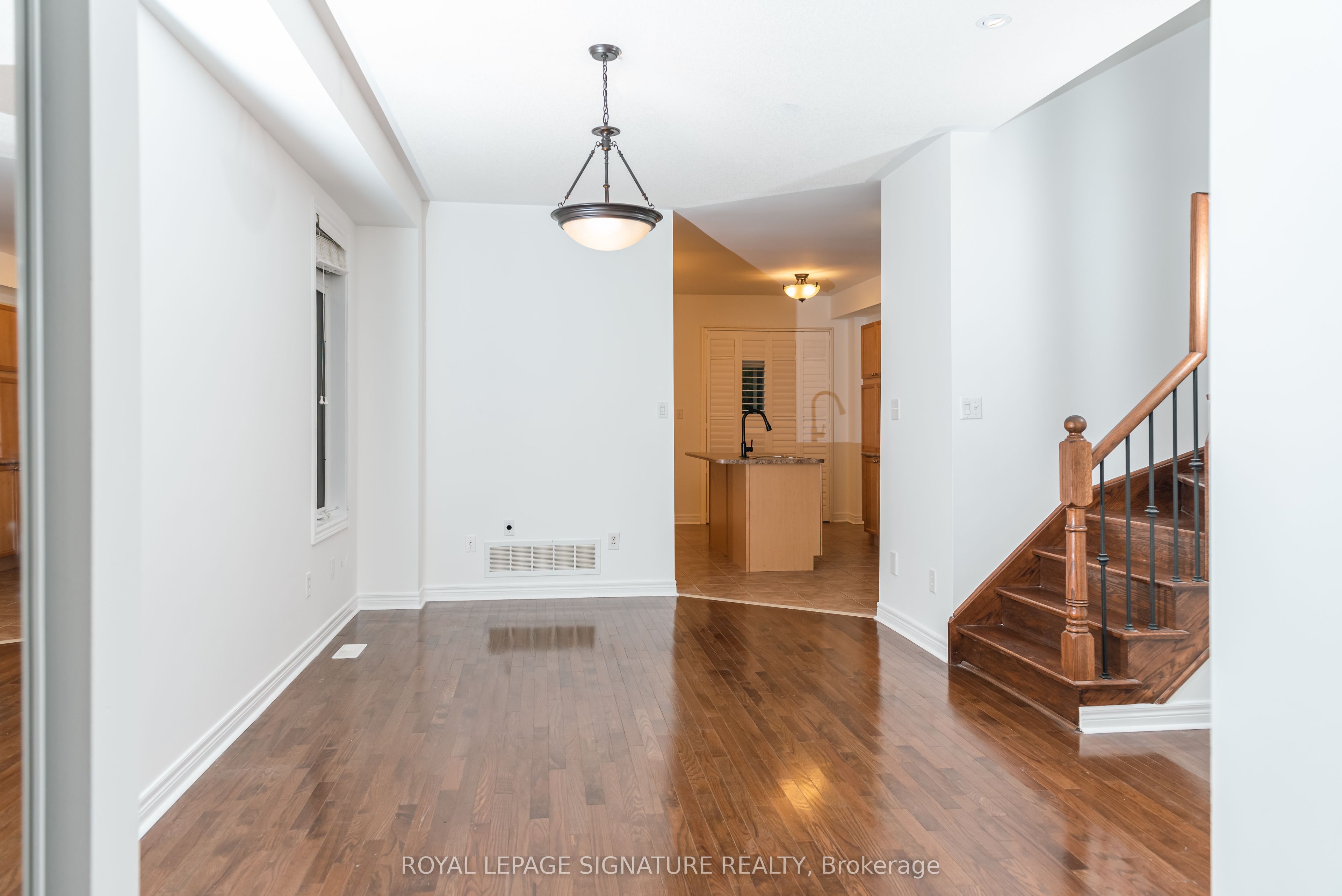 3250 Sunlight Street
