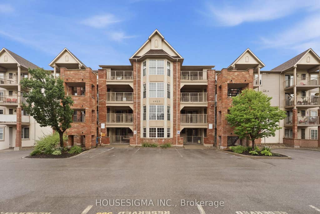 Photo of 4025 Kilmer Drive #203, Burlington, ON L7M 4M5 (MLS # W13585764)