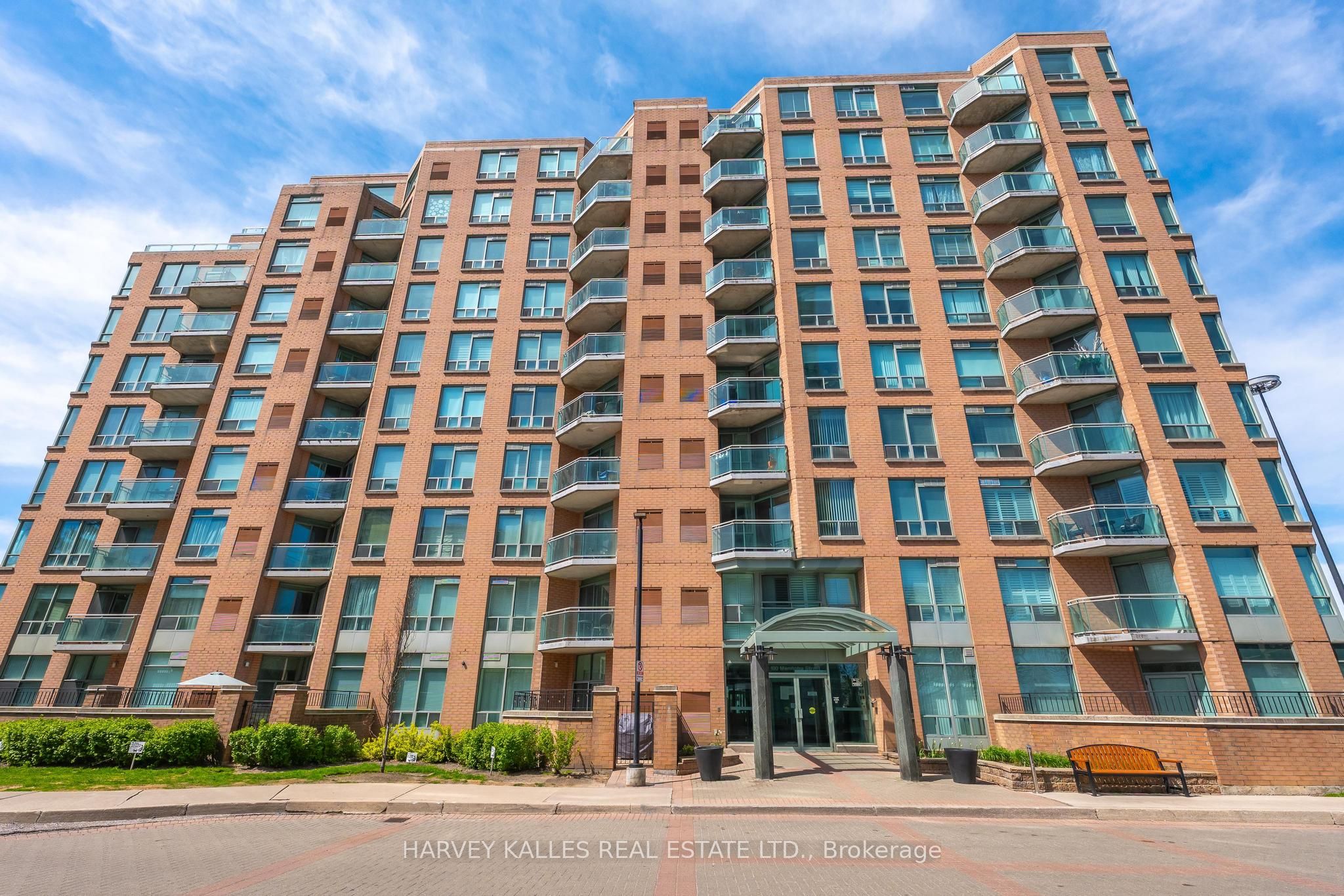 190 Manitoba Street 904