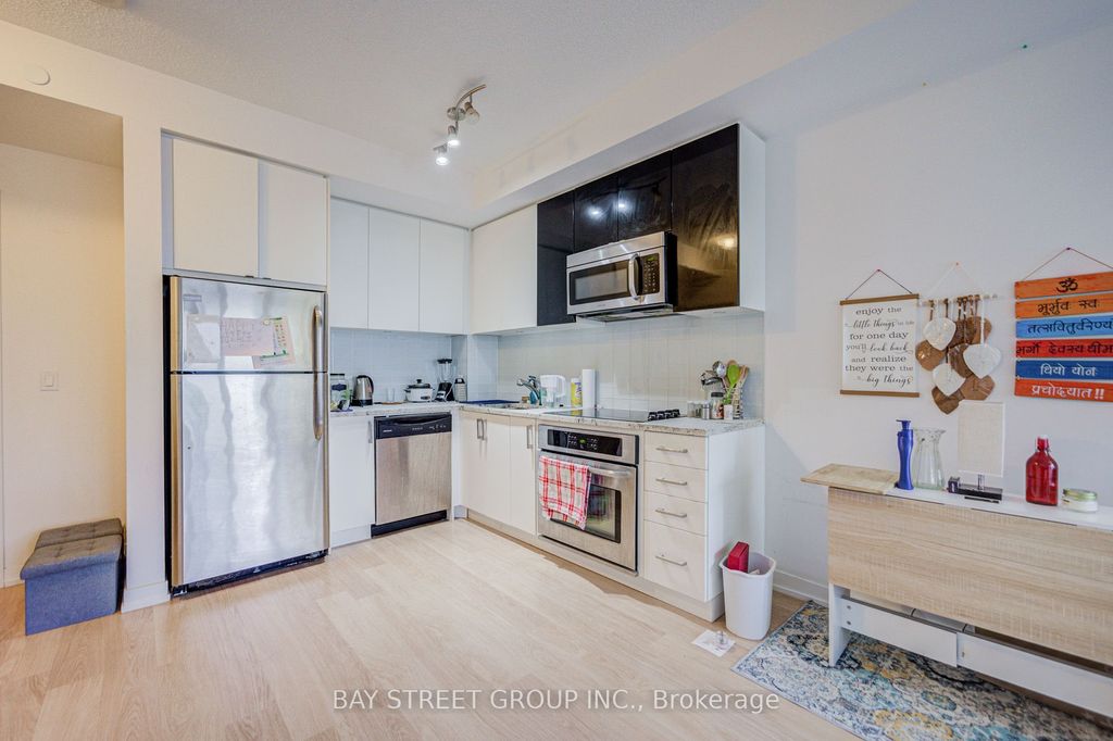 Photo of 98 Lillian Street #918, Toronto, ON M4S 0A5 (MLS # C12500408)