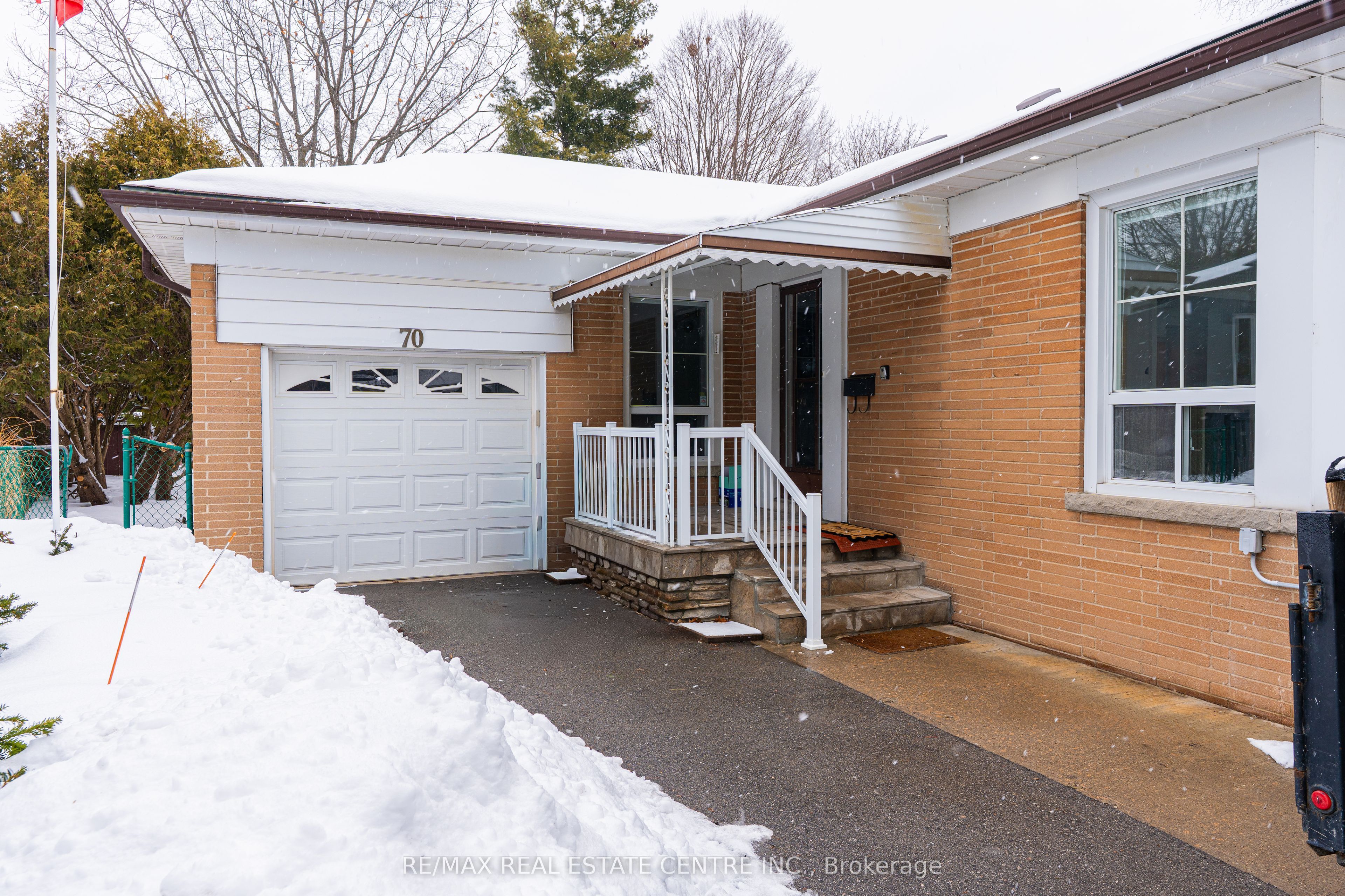 70 Beaverbrook Avenue APT. A (upper)