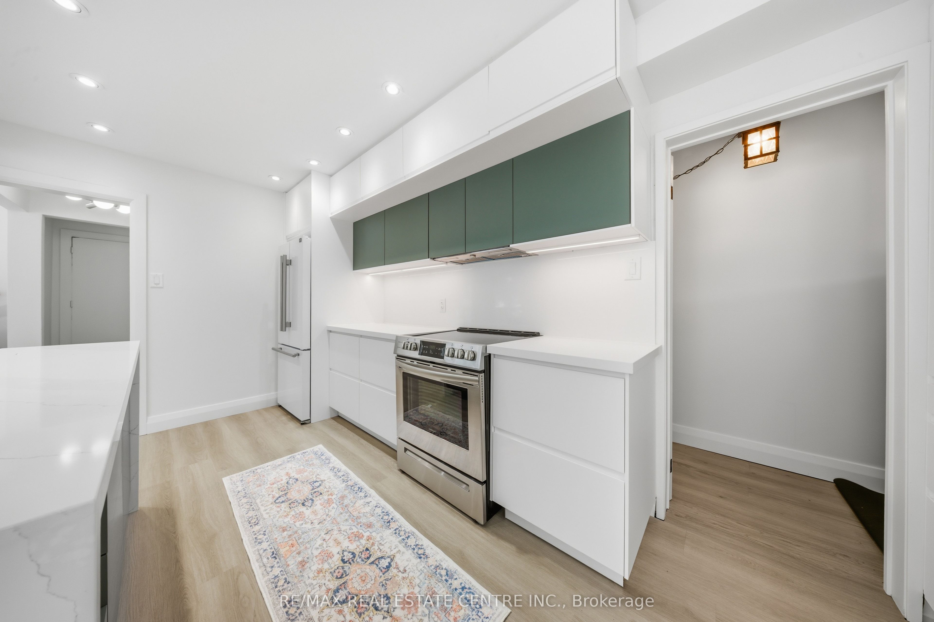 70 Beaverbrook Avenue APT. A (upper)