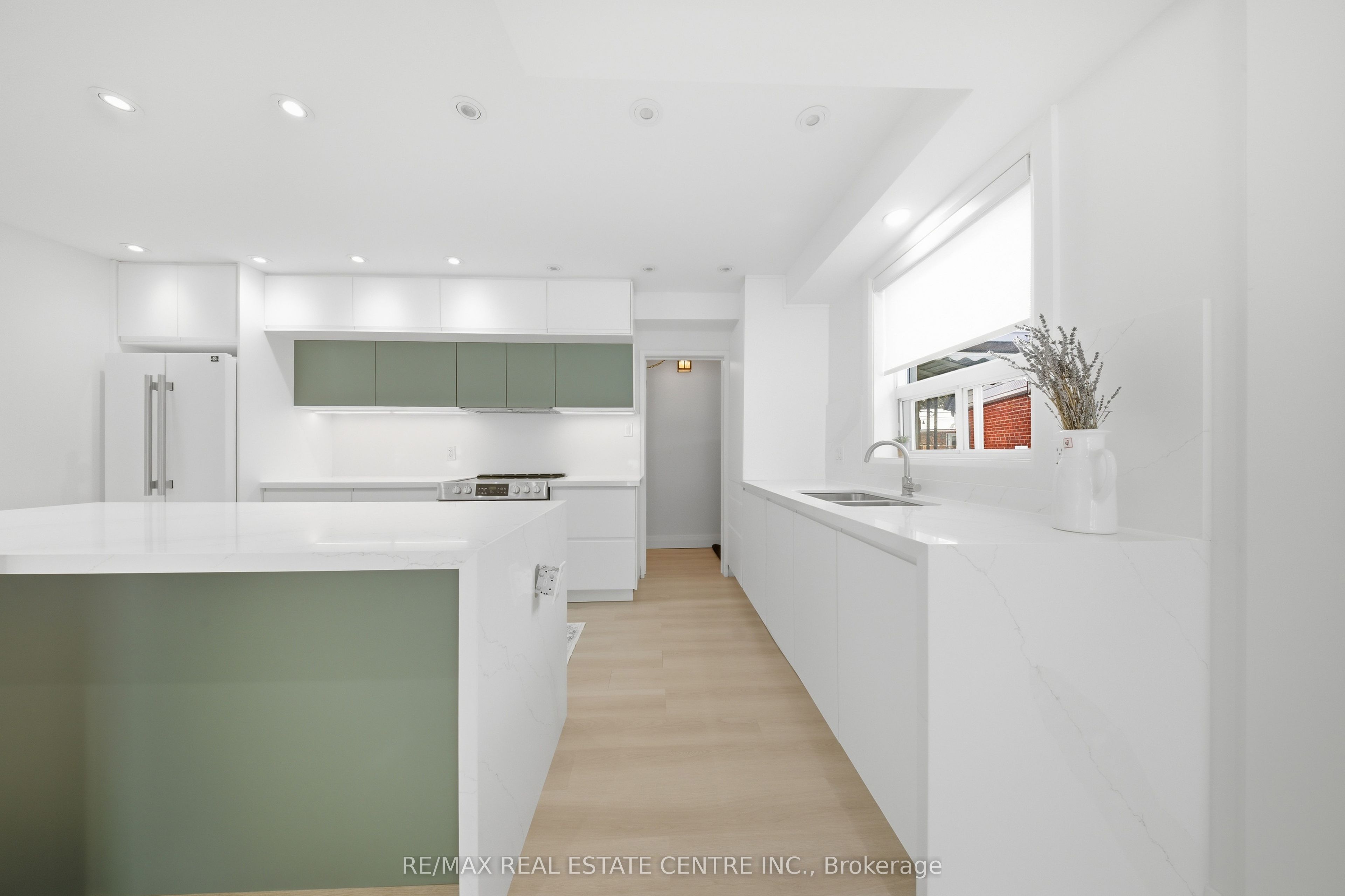 70 Beaverbrook Avenue APT. A (upper)