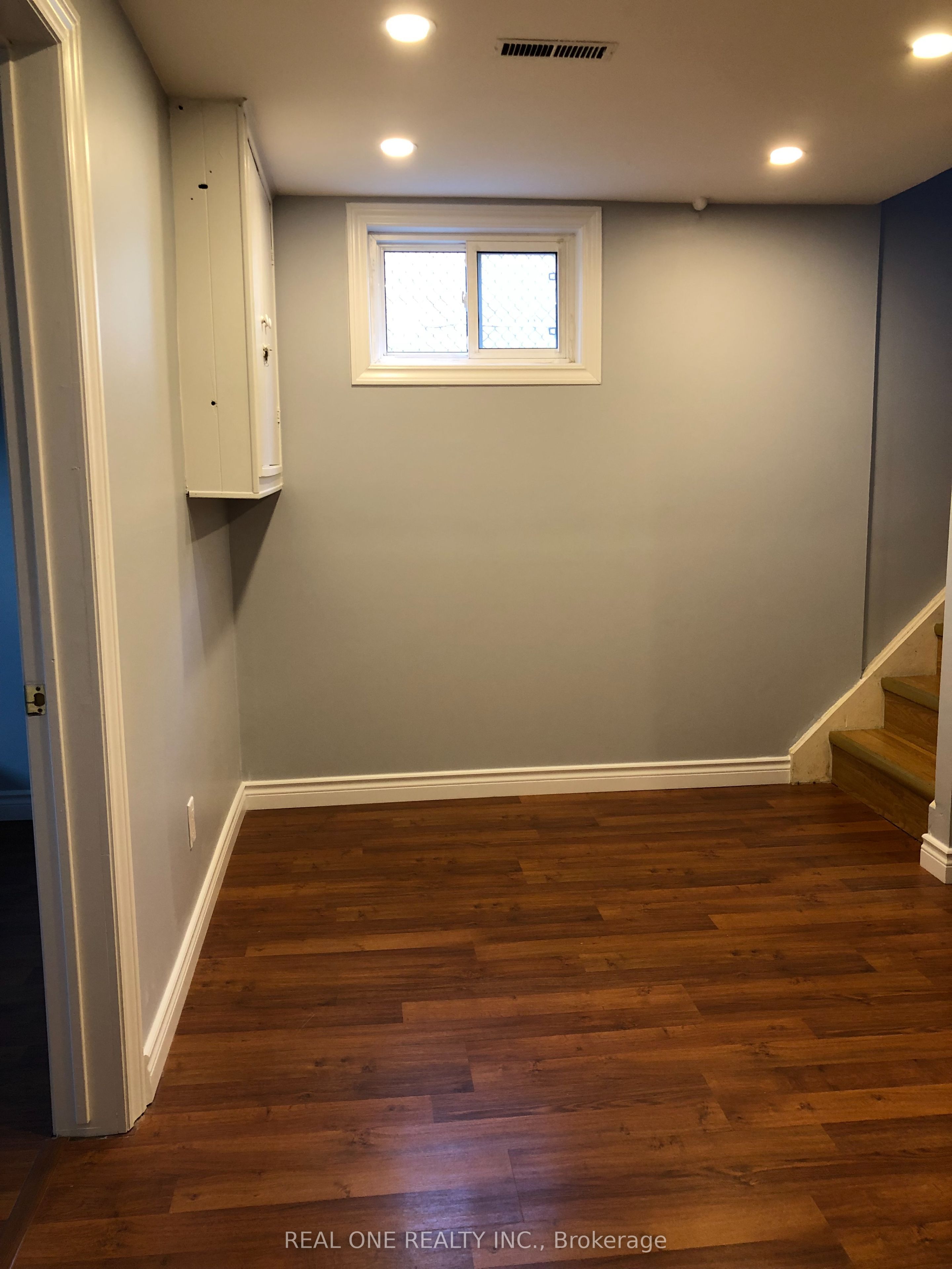 1161 Shadeland Drive Lower