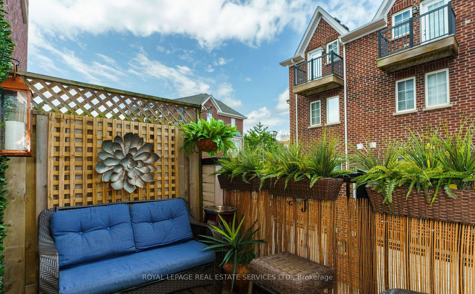 101 The Queensway N/A TH2
