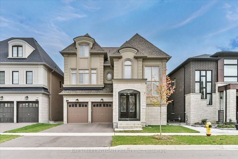 17 Red Giant Street Richmond Hill ON L4C 4Z1