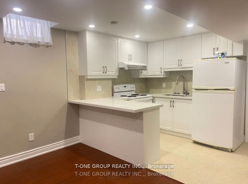 277 Stonebridge Drive Lower